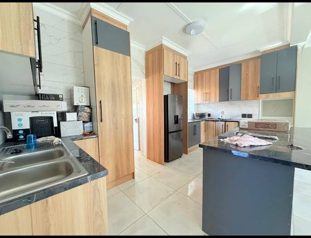 3 BEDROOM HOUSE FOR SALE IN VANDERBIJLPARK CW 6